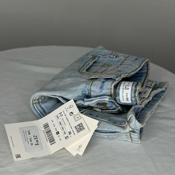 NWT Zara Kids "The Skater Short" Light Wash Denim - Size 2-3 - Picture 6 of 8